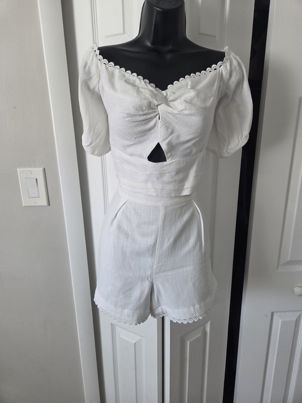 Express White Two-Piece Tie Front Crop Top & High Waist Shorts Set